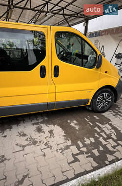 Мінівен Opel Vivaro 2004 в 