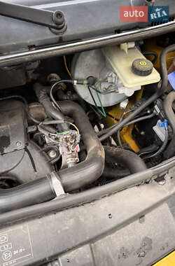 Мінівен Opel Vivaro 2004 в 
