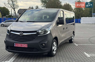 Минивэн Opel Vivaro 2015 в 