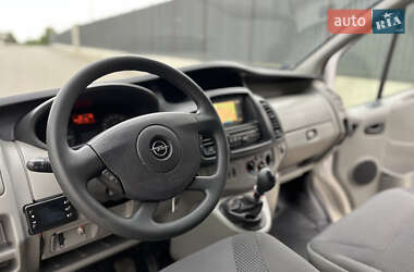Мінівен Opel Vivaro 2013 в 