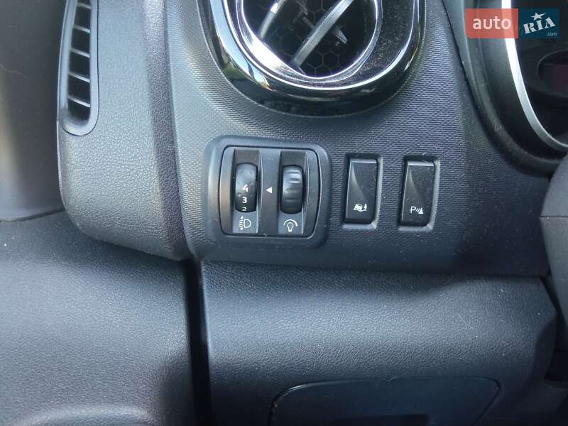Мінівен Opel Vivaro 2017 в Вінниці