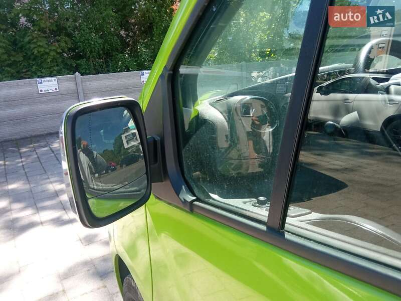 Мінівен Opel Vivaro 2017 в Вінниці