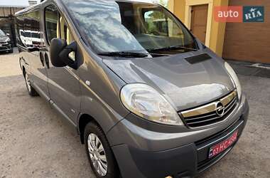 Мінівен Opel Vivaro 2013 в 