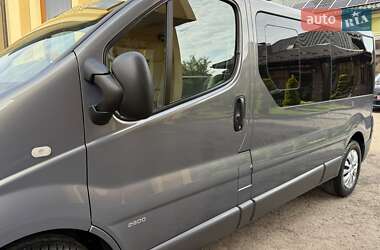 Мінівен Opel Vivaro 2013 в 