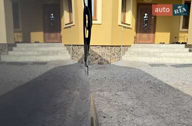 Мінівен Opel Vivaro 2013 в 