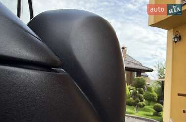 Мінівен Opel Vivaro 2013 в 