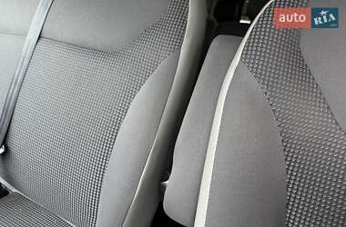 Мінівен Opel Vivaro 2013 в 