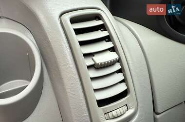 Мінівен Opel Vivaro 2013 в 