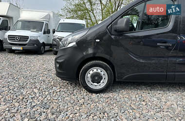Вантажний фургон Opel Vivaro 2016 в 