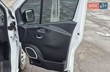 Мінівен Opel Vivaro 2015 в 