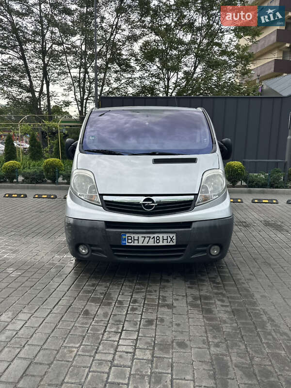 Мінівен Opel Vivaro 2011 в Одесі