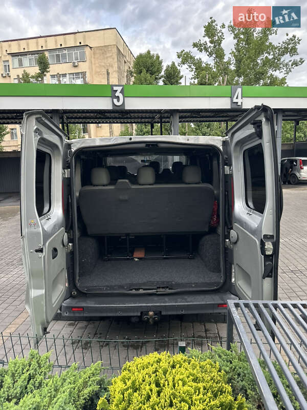 Мінівен Opel Vivaro 2011 в Одесі