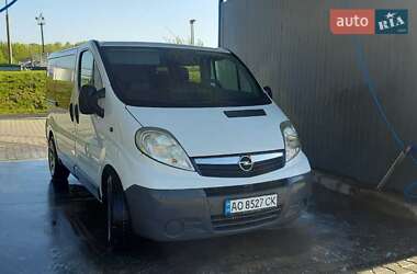 Минивэн Opel Vivaro 2011 в 