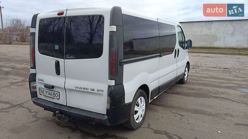 Мінівен Opel Vivaro 2003 в Солоному