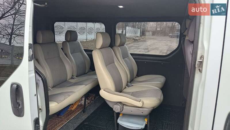 Мінівен Opel Vivaro 2003 в Солоному