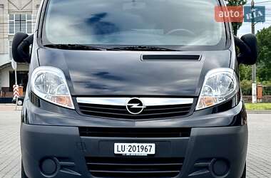 Минивэн Opel Vivaro 2012 в 