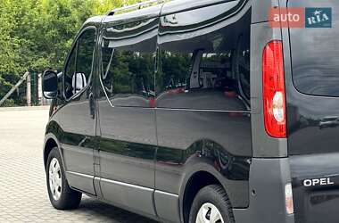 Минивэн Opel Vivaro 2012 в 