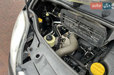 Минивэн Opel Vivaro 2011 в 