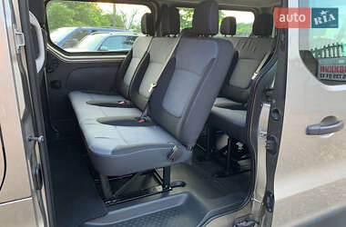 Минивэн Opel Vivaro 2016 в 