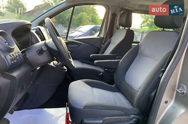 Минивэн Opel Vivaro 2016 в 