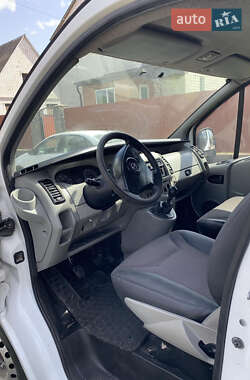 Минивэн Opel Vivaro 2005 в Калиновке