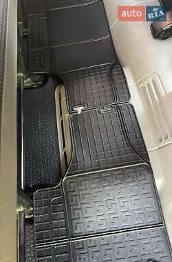 Мінівен Opel Vivaro 2013 в 