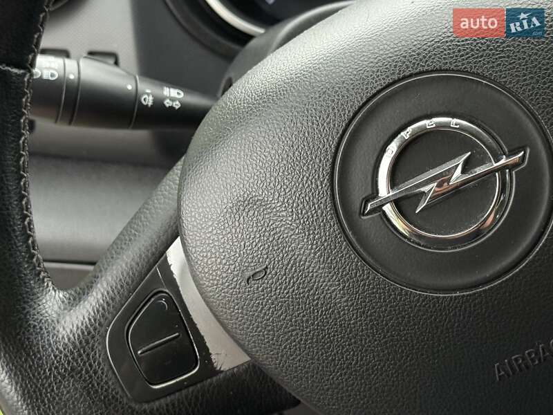 Минивэн Opel Vivaro 2015 в Харькове