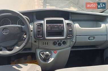 Минивэн Opel Vivaro 2014 в 