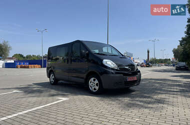 Мінівен Opel Vivaro 2013 в 