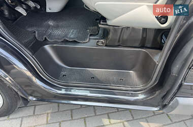 Мінівен Opel Vivaro 2013 в 