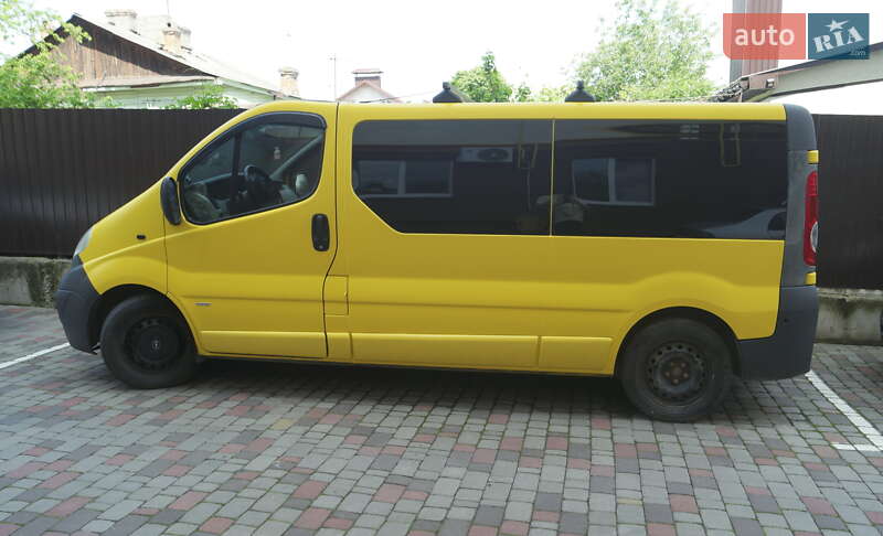 Минивэн Opel Vivaro 2007 в 
