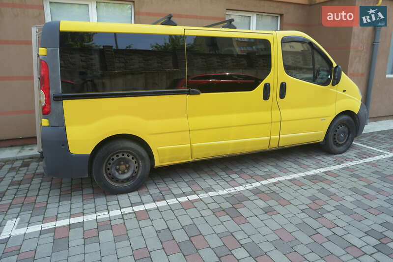 Минивэн Opel Vivaro 2007 в Ровно
