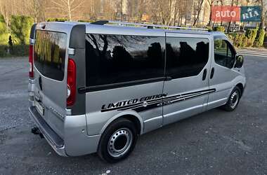 Мінівен Opel Vivaro 2011 в 