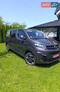 Мінівен Opel Vivaro 2020 в Хирові
