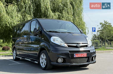 Мінівен Opel Vivaro 2012 в Рівному