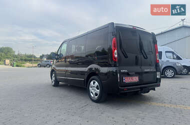 Мінівен Opel Vivaro 2013 в 