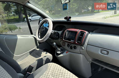 Минивэн Opel Vivaro 2007 в 