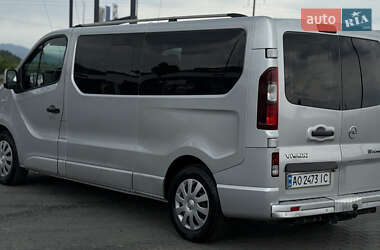 Минивэн Opel Vivaro 2015 в 