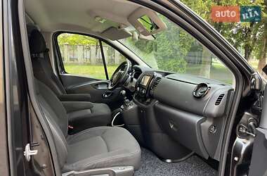 Минивэн Opel Vivaro 2016 в 