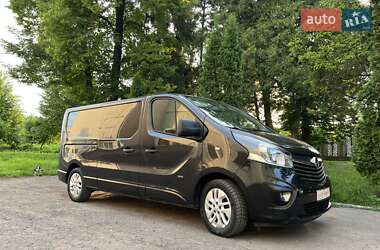 Минивэн Opel Vivaro 2016 в 