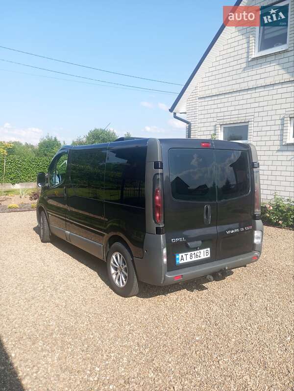 Мінівен Opel Vivaro 2006 в Долині