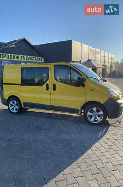 Мінівен Opel Vivaro 2004 в Кореці