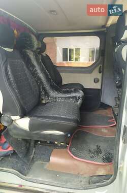 Минивэн Opel Vivaro 2003 в 