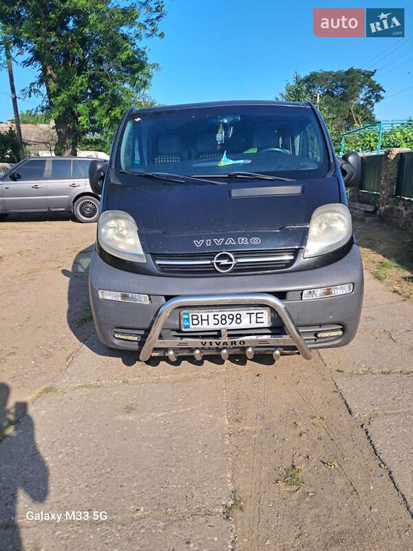 Opel Vivaro 2003