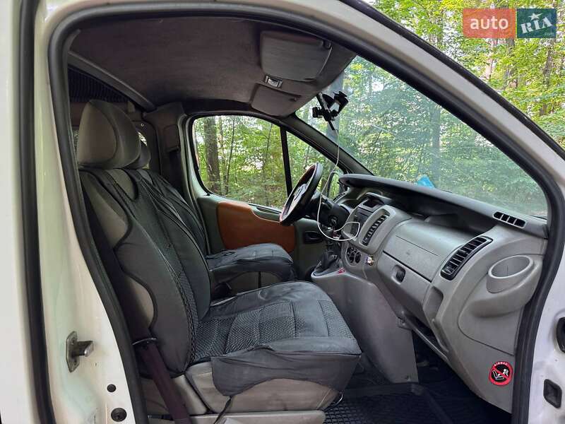 Мінівен Opel Vivaro 2003 в Києві