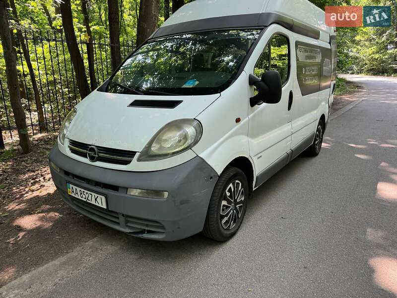 Мінівен Opel Vivaro 2003 в Києві