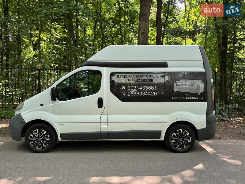 Мінівен Opel Vivaro 2003 в Києві