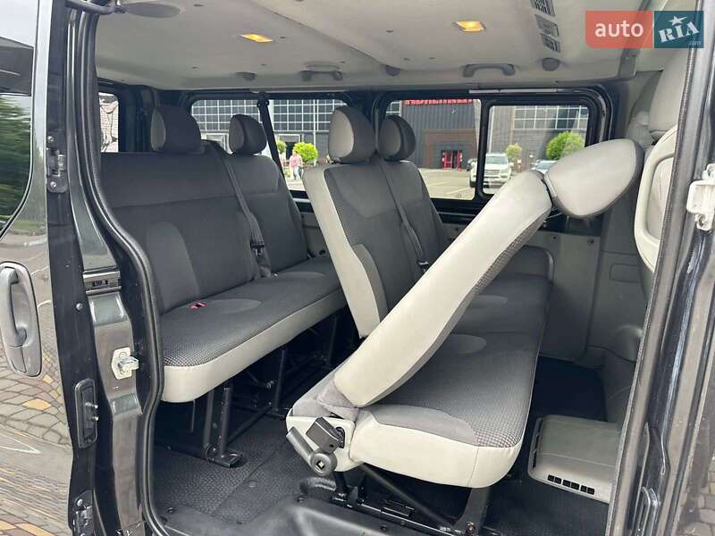 Мінівен Opel Vivaro 2013 в Луцьку