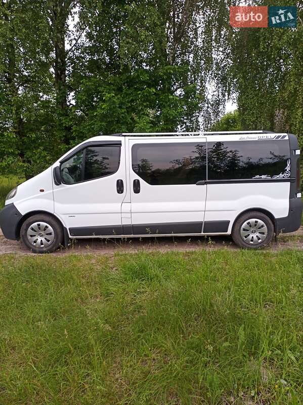 Opel Vivaro 2003