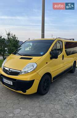 Мінівен Opel Vivaro 2006 в Сваляві